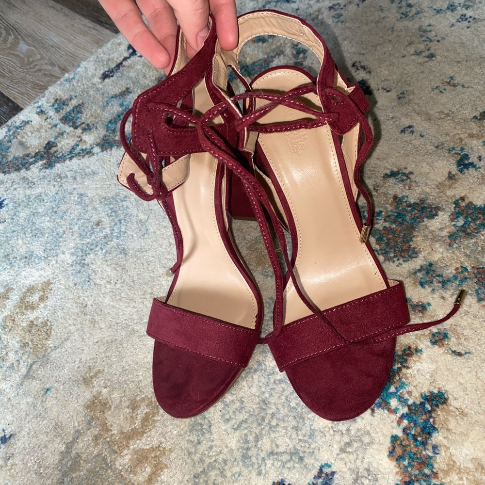 Heels - Picture 2 of 2